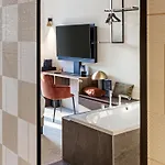 Mercure 4*