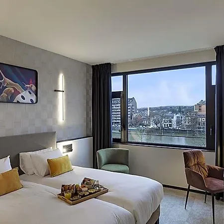 Mercure 4*